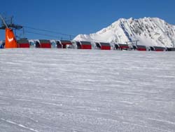 Skitunnel mit Laufband